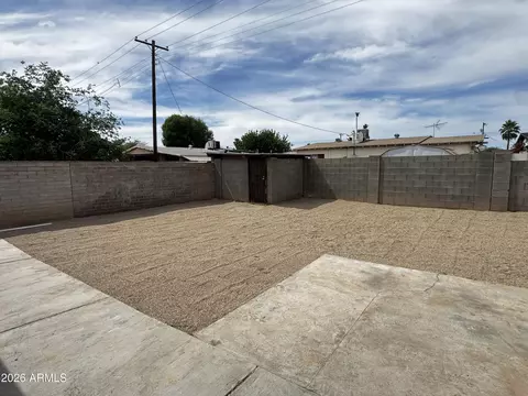 Exterior - 7732 W Mitchell Dr, Phoenix, AZ 85033 photo 3 of 3