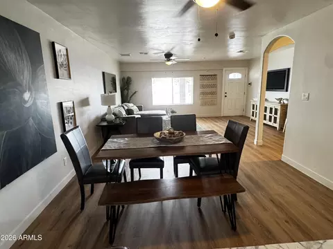 Dining - 7732 W Mitchell Dr, Phoenix, AZ 85033 photo 2 of 2