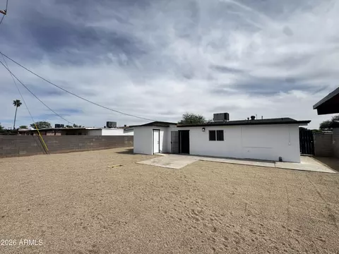 Exterior - 7732 W Mitchell Dr, Phoenix, AZ 85033 photo 2 of 3