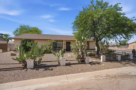9989 W Camelia Dr, Arizona City, AZ 85123