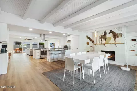 Dining - 4113 E Glenrosa Ave, Phoenix, AZ 85018 photo 1 of 1