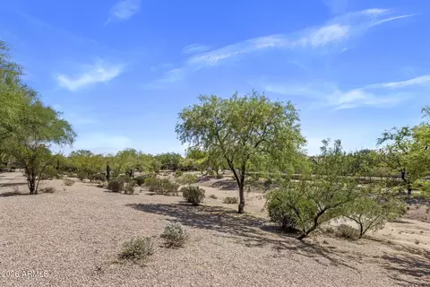 Exterior - 4052 E Abraham Ln, Phoenix, AZ 85050 photo 3 of 6