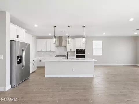 Kitchen - 418 W Flatiron Trl, Apache Junction, AZ 85120 photo 4 of 6