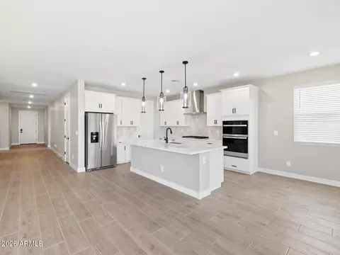 Kitchen - 418 W Flatiron Trl, Apache Junction, AZ 85120 photo 5 of 6