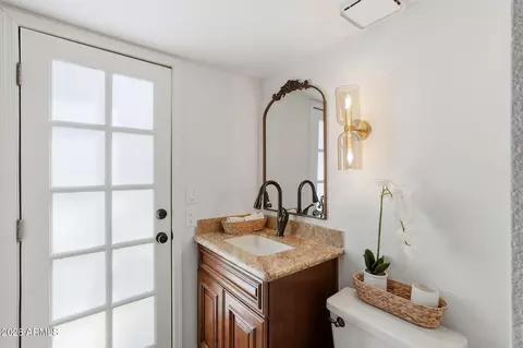 Bath - 4029 E Cholla Canyon Dr, Phoenix, AZ 85044 photo 4 of 4