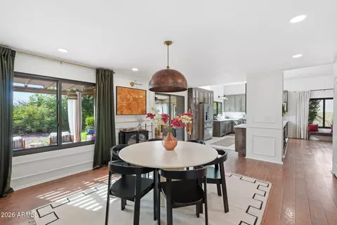 Dining - 4029 E Cholla Canyon Dr, Phoenix, AZ 85044 photo 2 of 4
