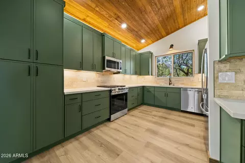 Kitchen - 2235 Par Pl, Overgaard, AZ 85933 photo 1 of 4