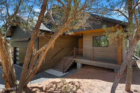 Exterior - 2235 Par Pl, Overgaard, AZ 85933 photo 3 of 12