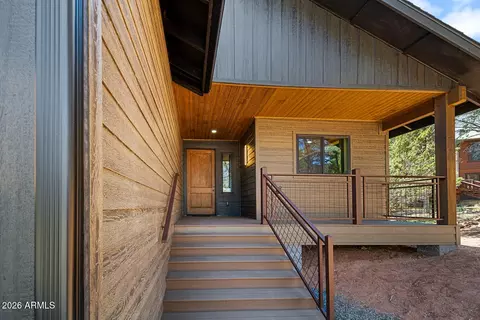 Exterior - 2235 Par Pl, Overgaard, AZ 85933 photo 4 of 12