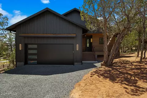 2235 Par Pl, Overgaard, AZ 85933