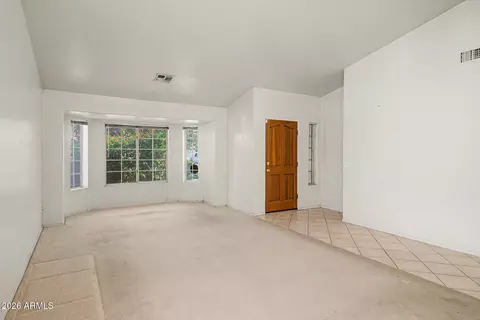 5027 E Vaughn Dr, Phoenix, AZ 85044 photo 3