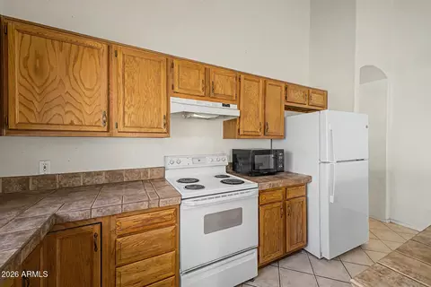 5027 E Vaughn Dr, Phoenix, AZ 85044 photo 10