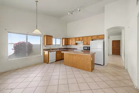 5027 E Vaughn Dr, Phoenix, AZ 85044 photo 7