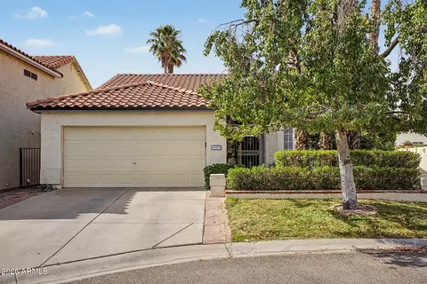 5027 E Vaughn Dr, Phoenix, AZ 85044 photo 9