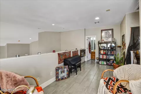 Entry Way - 1418 E Malapai Dr, Phoenix, AZ 85020 photo 2 of 2