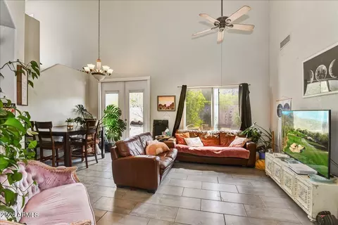 Living - 1418 E Malapai Dr, Phoenix, AZ 85020 photo 1 of 1
