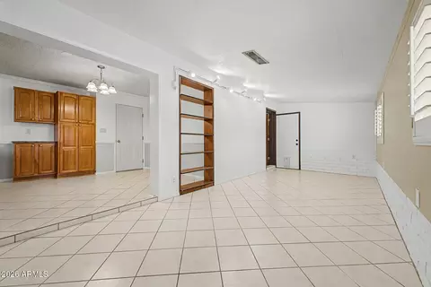 3401 E Carol Cir, Phoenix, AZ 85028 photo 11
