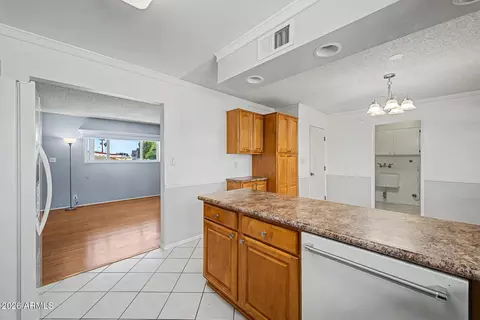 3401 E Carol Cir, Phoenix, AZ 85028 photo 14