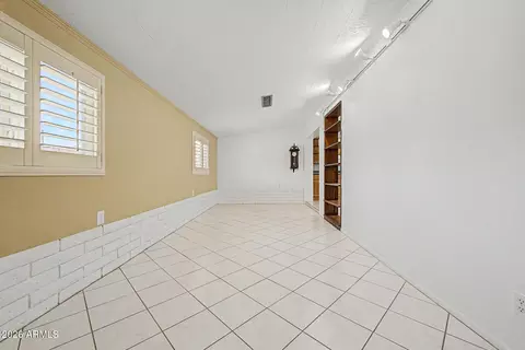3401 E Carol Cir, Phoenix, AZ 85028 photo 13