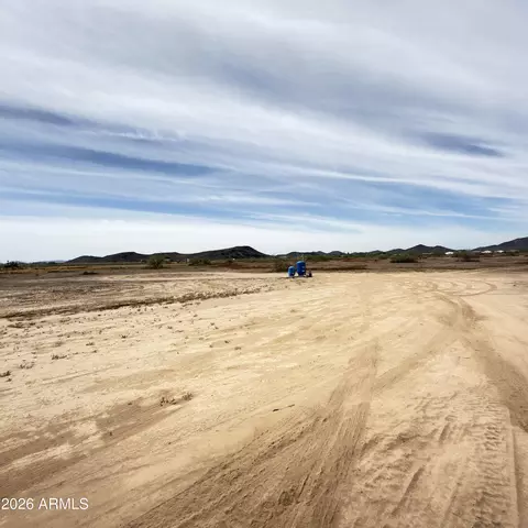 383 W Nn W Morning Glory St #Q, Tonopah, AZ 85354
