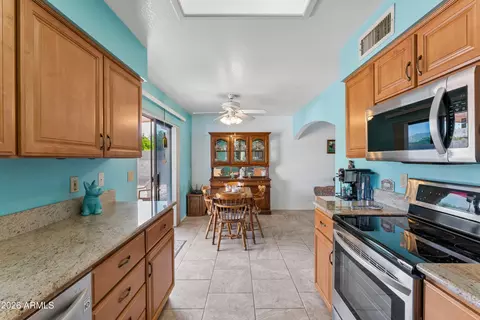 Kitchen - 8222 E Monte Ave E, Mesa, AZ 85209 photo 1 of 6