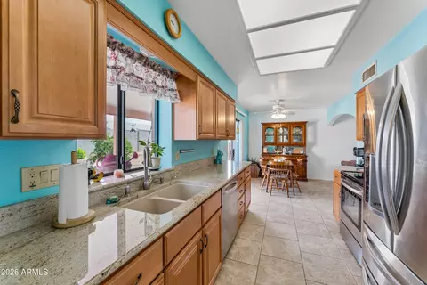 Kitchen - 8222 E Monte Ave E, Mesa, AZ 85209 photo 5 of 6