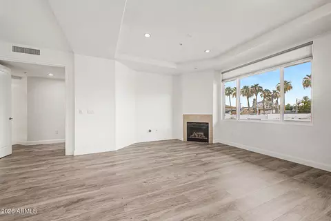 3801 N Goldwater Blvd #204, Scottsdale, AZ 85251