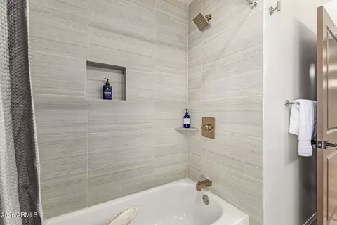 Bath - 2901 E Las Rocas Dr, Phoenix, AZ 85028 photo 7 of 8