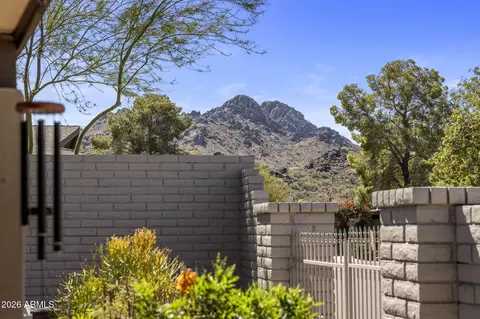 Exterior - 2901 E Las Rocas Dr, Phoenix, AZ 85028 photo 3 of 8