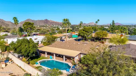 View/Area - 2901 E Las Rocas Dr, Phoenix, AZ 85028 photo 2 of 4