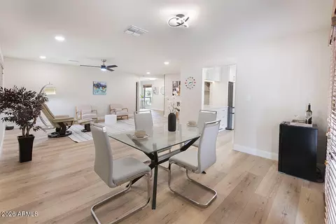 Dining - 2901 E Las Rocas Dr, Phoenix, AZ 85028 photo 1 of 3
