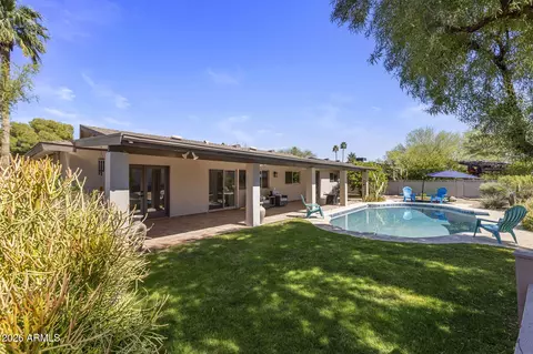Exterior - 2901 E Las Rocas Dr, Phoenix, AZ 85028 photo 6 of 8
