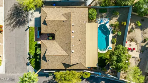 View/Area - 2901 E Las Rocas Dr, Phoenix, AZ 85028 photo 3 of 4