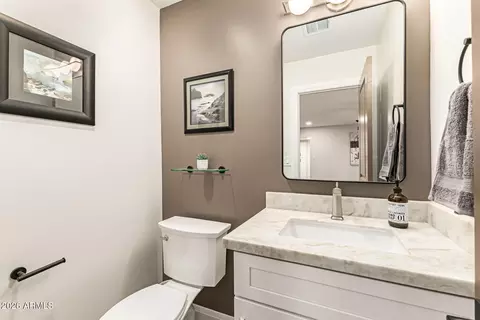 Bath - 2901 E Las Rocas Dr, Phoenix, AZ 85028 photo 8 of 8