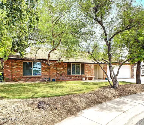 12025 N 61st Dr, Glendale, AZ 85304