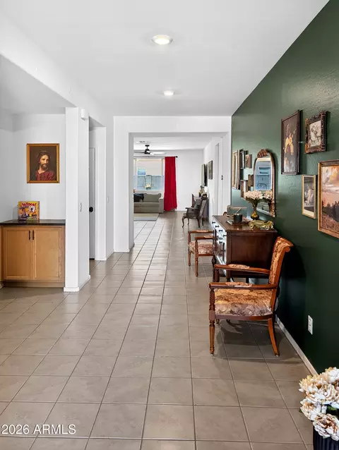 Entry Way - 2439 W Pecan Rd, Phoenix, AZ 85041 photo 3 of 5