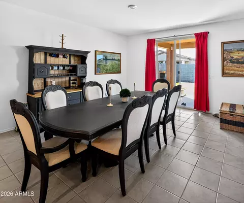 Dining - 2439 W Pecan Rd, Phoenix, AZ 85041 photo 1 of 1