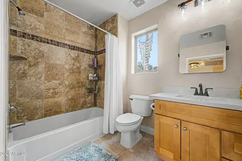 Bath - 2952 E Shady Spring Trl, Phoenix, AZ 85024 photo 4 of 4