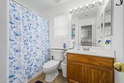 Bath - 4030 E Wagon Cir, Gilbert, AZ 85297 photo 4 of 4