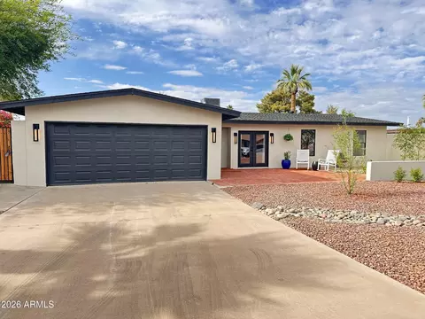 Exterior - 2532 E Sahuaro Dr, Phoenix, AZ 85028 photo 2 of 11