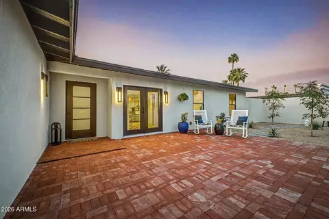 Exterior - 2532 E Sahuaro Dr, Phoenix, AZ 85028 photo 4 of 11