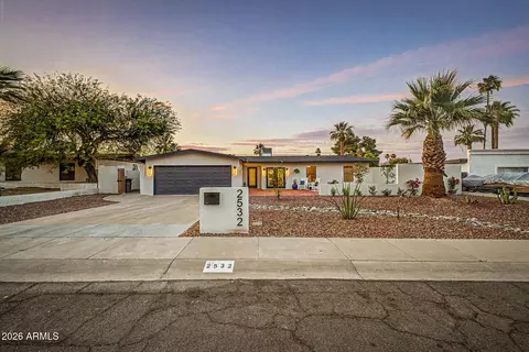 2532 E Sahuaro Dr, Phoenix, AZ 85028