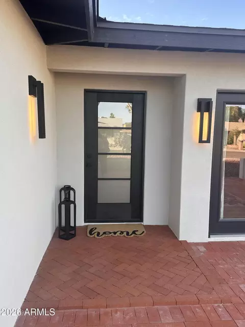 Exterior - 2532 E Sahuaro Dr, Phoenix, AZ 85028 photo 3 of 11