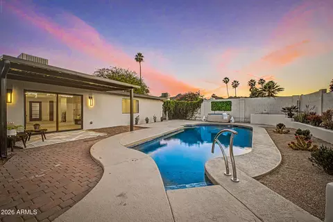 Exterior - 2532 E Sahuaro Dr, Phoenix, AZ 85028 photo 7 of 11
