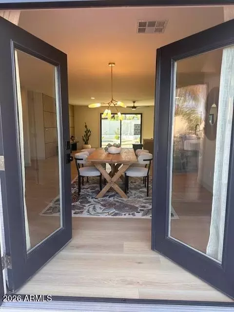 Dining - 2532 E Sahuaro Dr, Phoenix, AZ 85028 photo 1 of 4