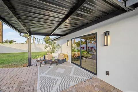 Exterior - 2532 E Sahuaro Dr, Phoenix, AZ 85028 photo 5 of 11