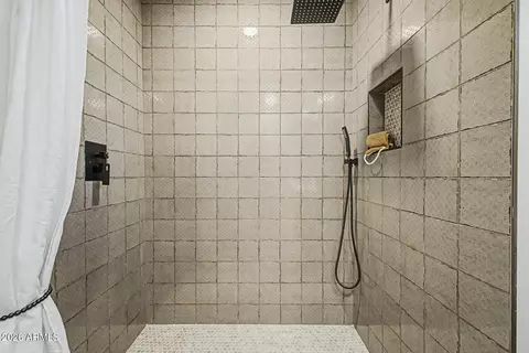 Bath - 2532 E Sahuaro Dr, Phoenix, AZ 85028 photo 3 of 7