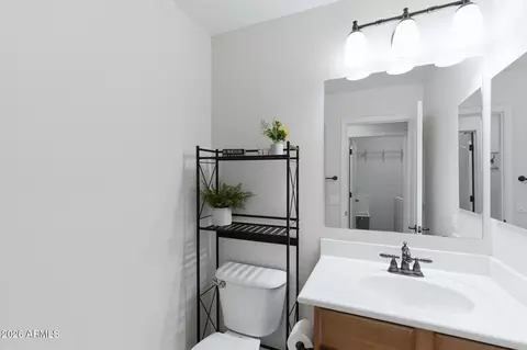 Bath - 2346 W Dewdrop Trl, Phoenix, AZ 85085 photo 1 of 3
