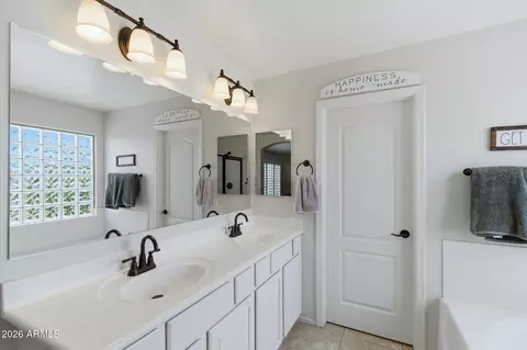 Bath - 2346 W Dewdrop Trl, Phoenix, AZ 85085 photo 2 of 3
