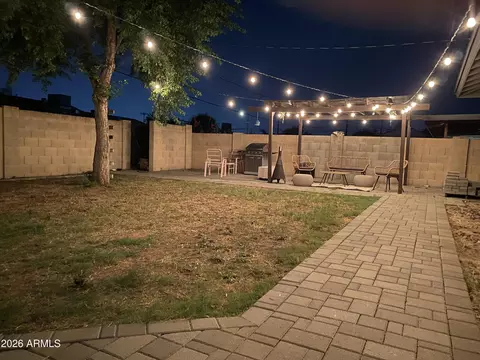 Exterior - 2029 W Coolbrook Ave, Phoenix, AZ 85023 photo 6 of 9